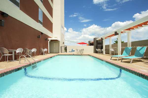 Pool - Home2 Suites by Hilton Airport San Antonio