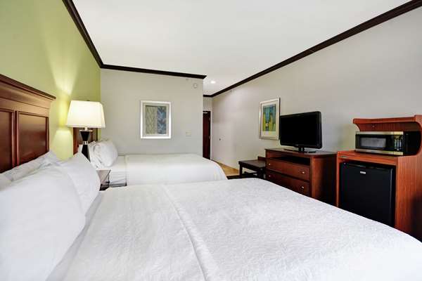  - Hampton Inn Northeast San Antonio - I-35 & I-410, Exit 164A