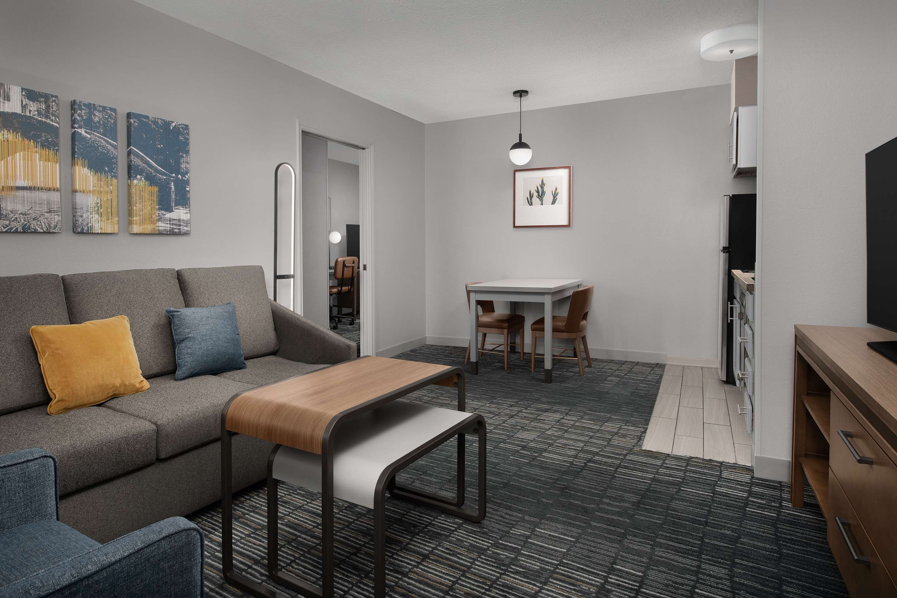 Guest room