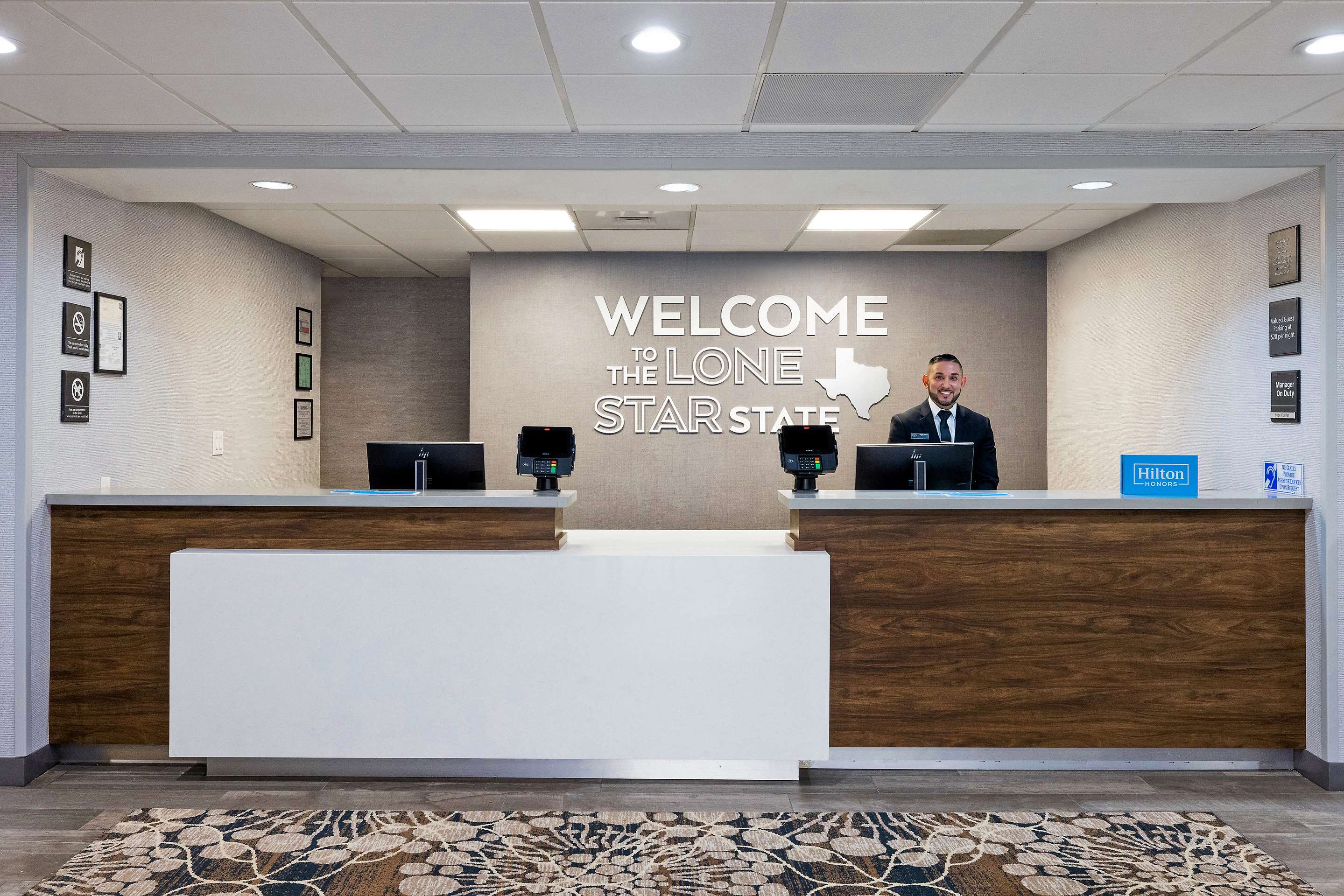 Reception | Hampton Inn San Antonio-Downtown (River Walk)
