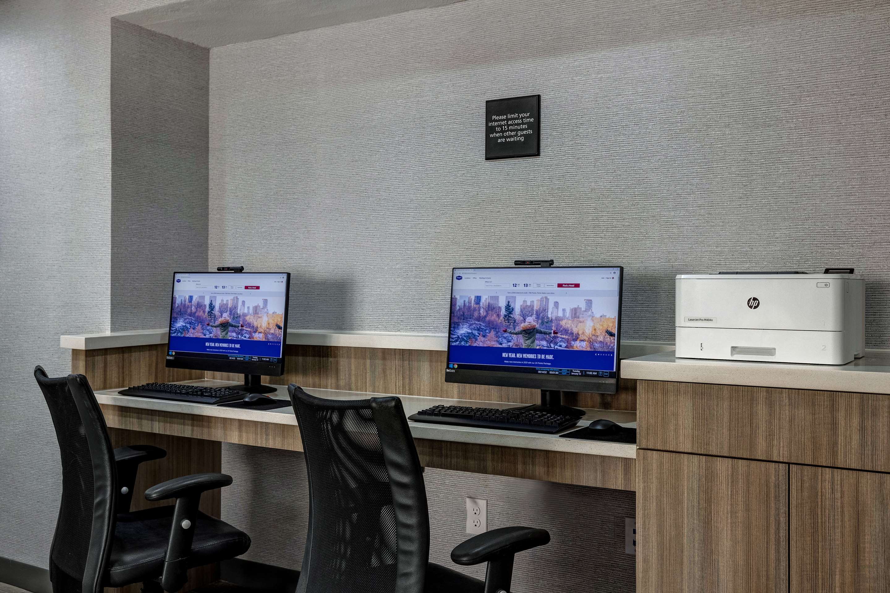 Business Center | Hampton Inn San Antonio-Downtown (River Walk)