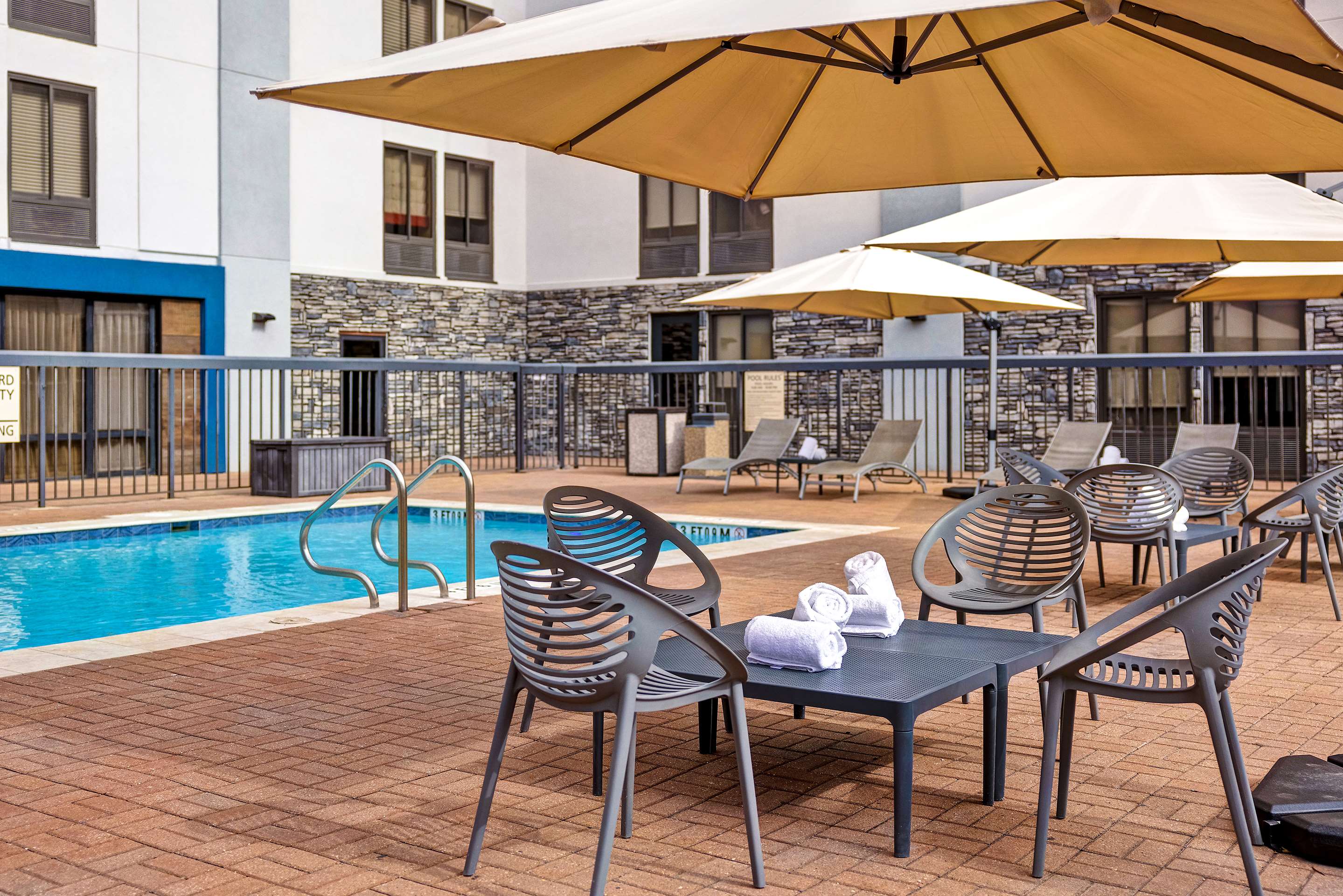 Pool | Hampton Inn San Antonio-Downtown (River Walk)