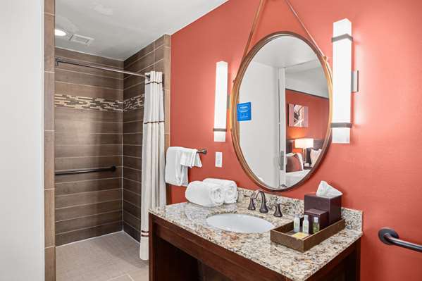 Guest Room,Bathroom,On-Site