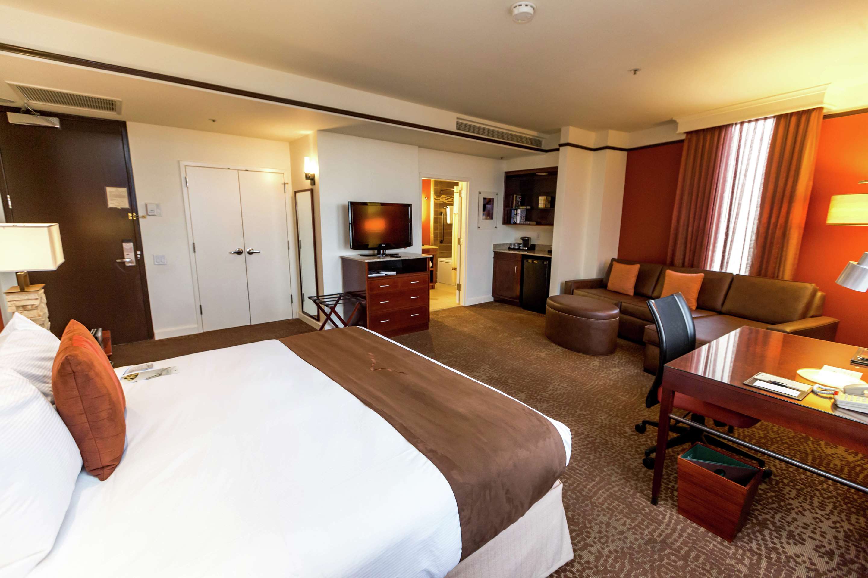 Guest room