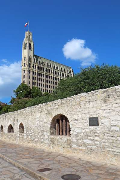 Exterior view - Emily Morgan Hotel San Antonio