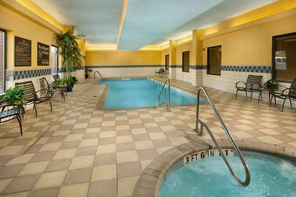 Pool - Hampton Inn & Suites Airport San Antonio