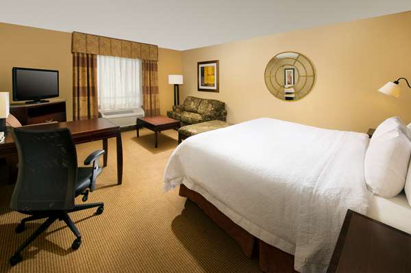  - Hampton Inn & Suites Airport San Antonio