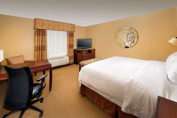  - Hampton Inn & Suites Airport San Antonio