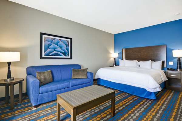  - Hampton Inn Kenedy