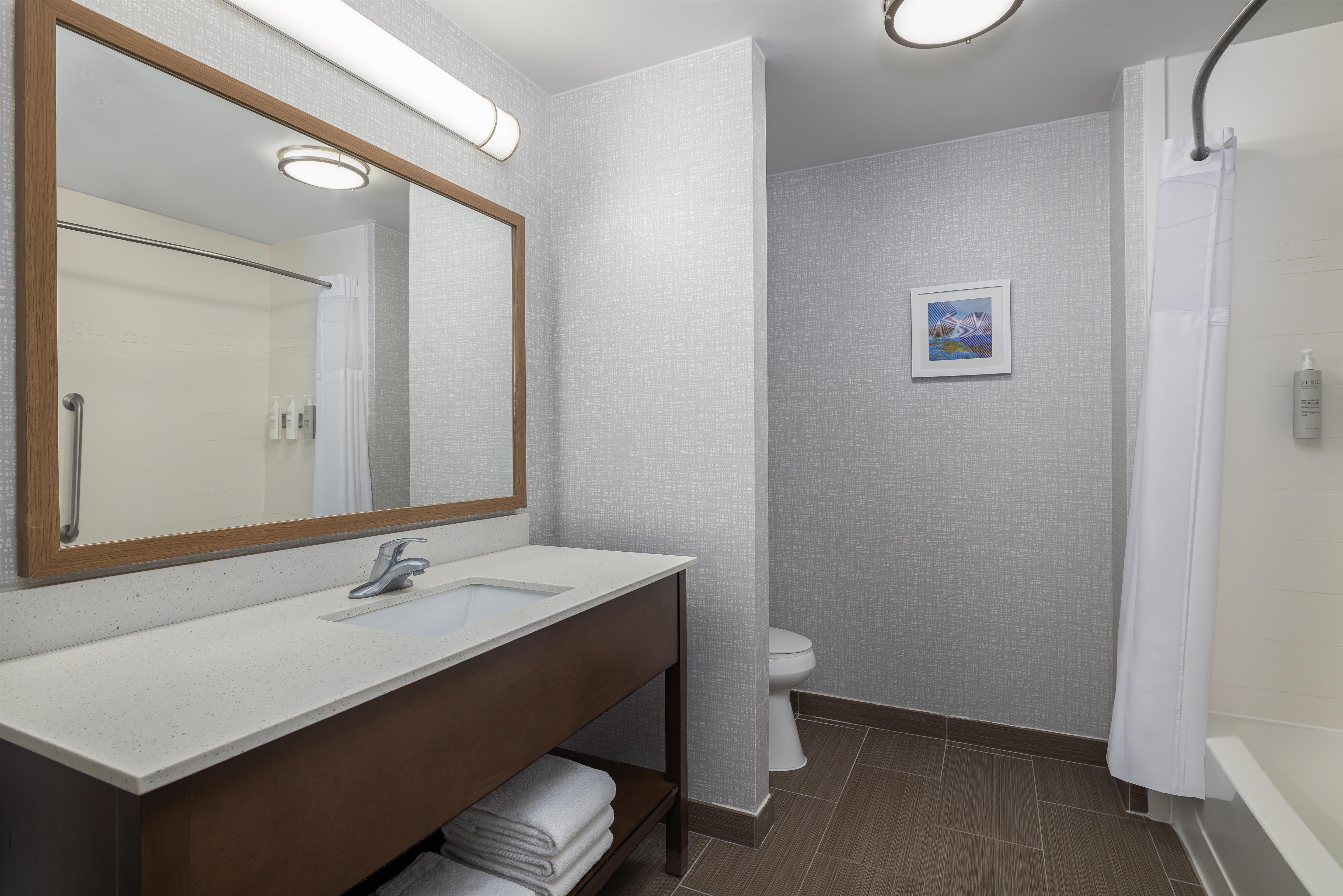Hampton Inn by Hilton Kenedy Room Type - 2 QNS HEARING ACC NOSMOK