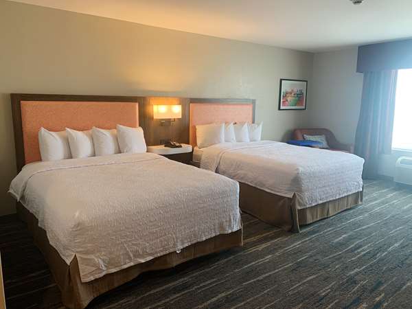  - Hampton Inn & Suites Selma - I-35, Exit 172