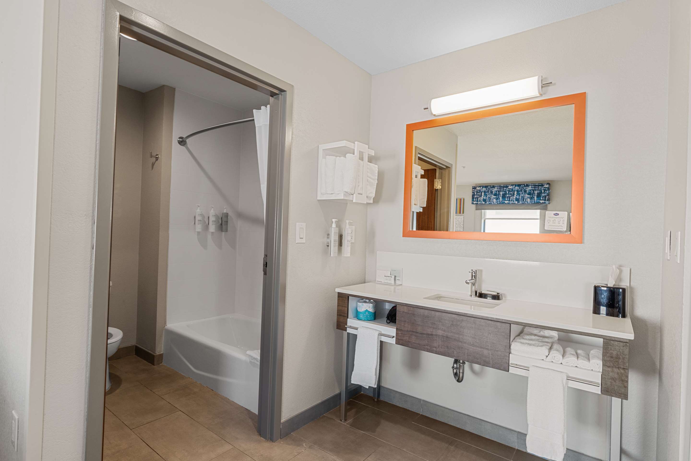Guest room