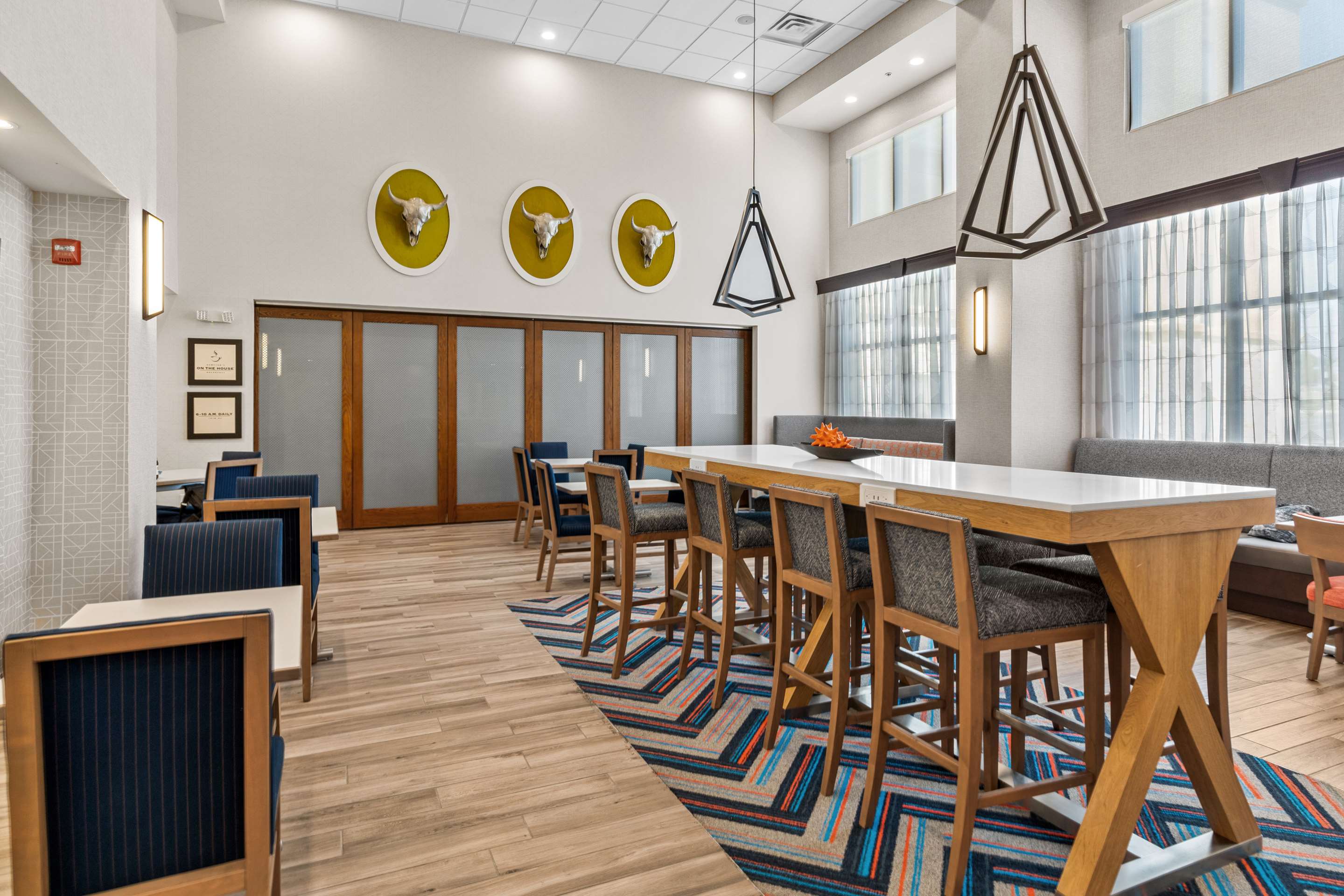 Breakfast Area | Hampton Inn & Suites Selma-San Antonio-Randolph AFB Texas