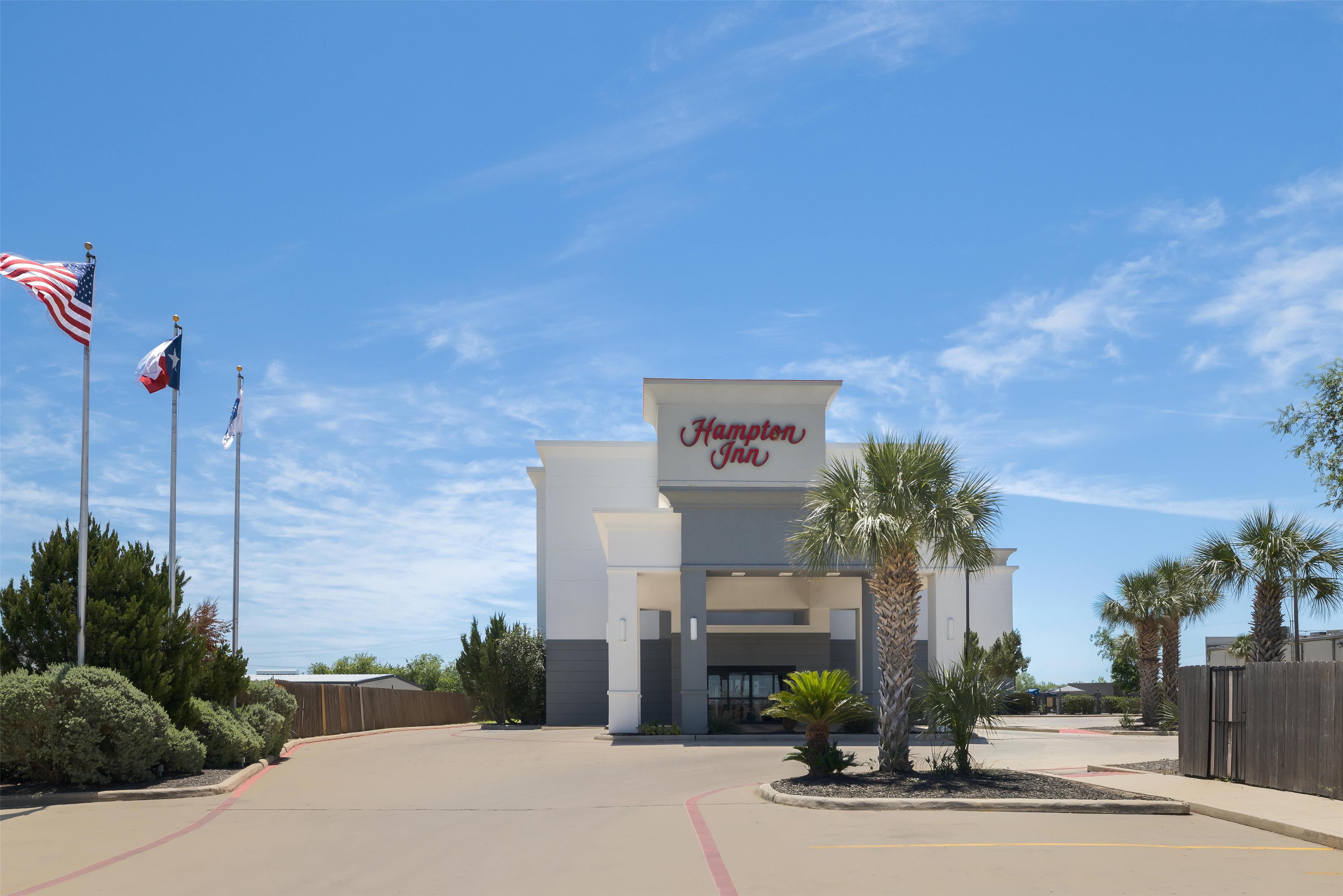 Exterior | Hampton Inn Pleasanton
