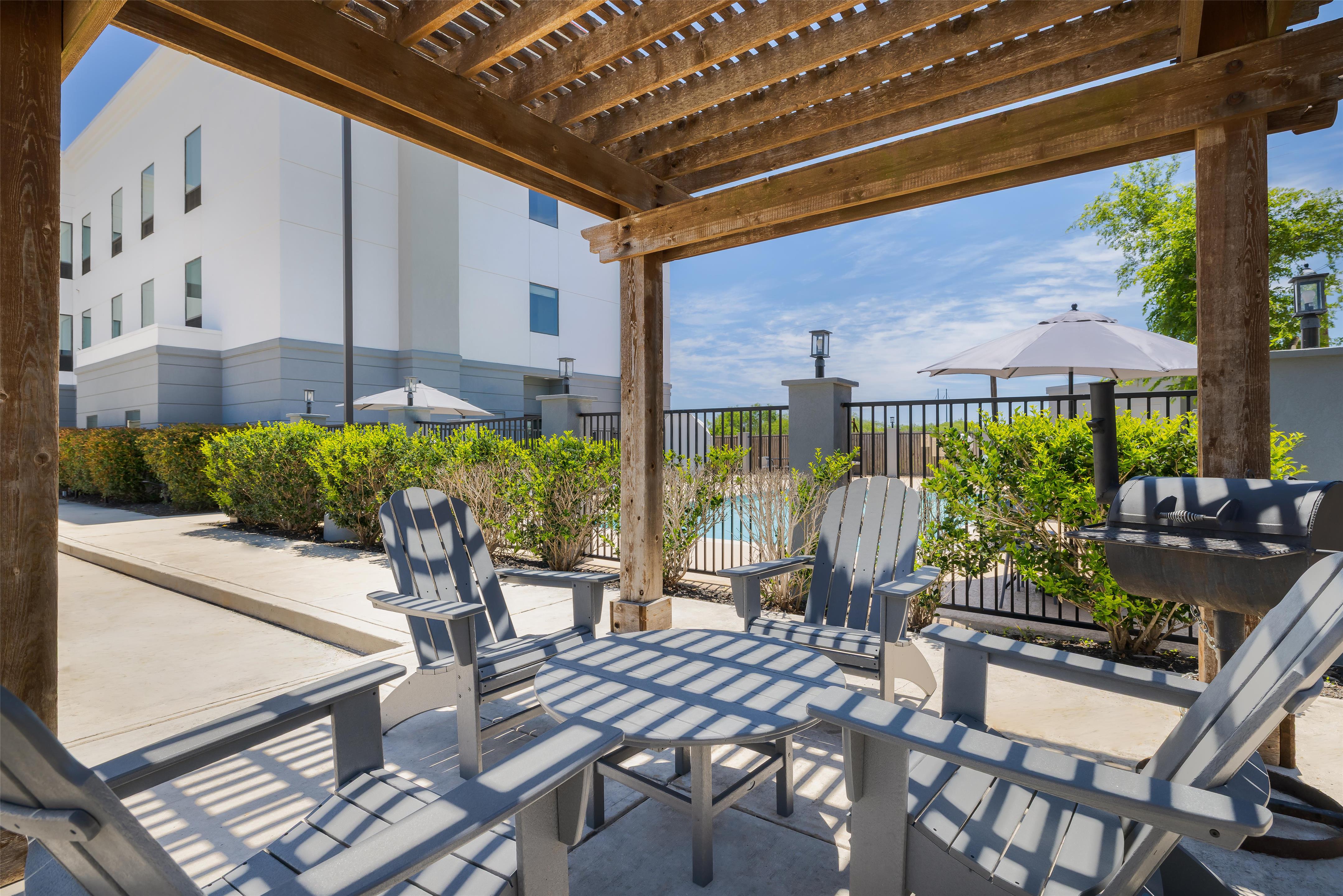 Exterior | Hampton Inn Pleasanton