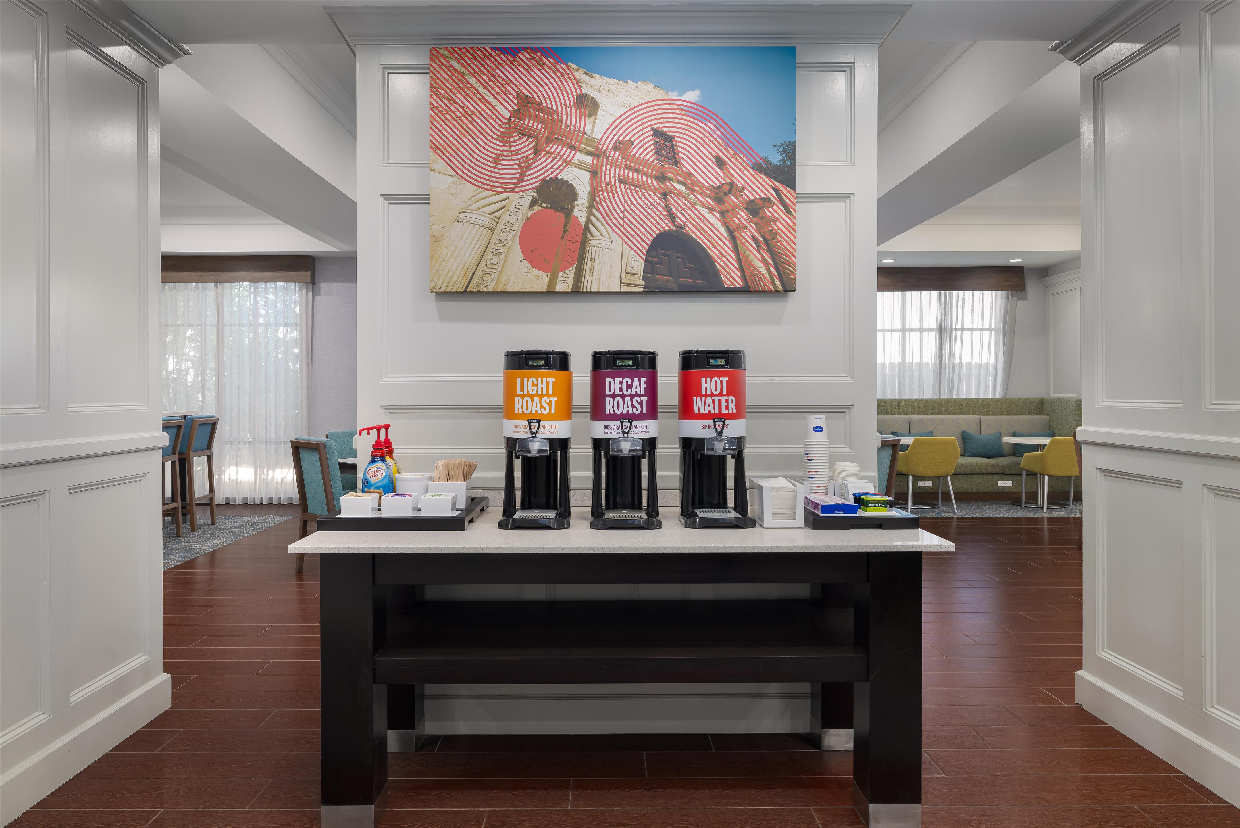 Breakfast Area | Hampton Inn Pleasanton