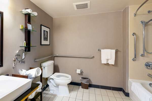  - DoubleTree by Hilton Airport Savannah - I-95, Exit 104