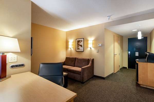  - DoubleTree by Hilton Airport Savannah - I-95, Exit 104