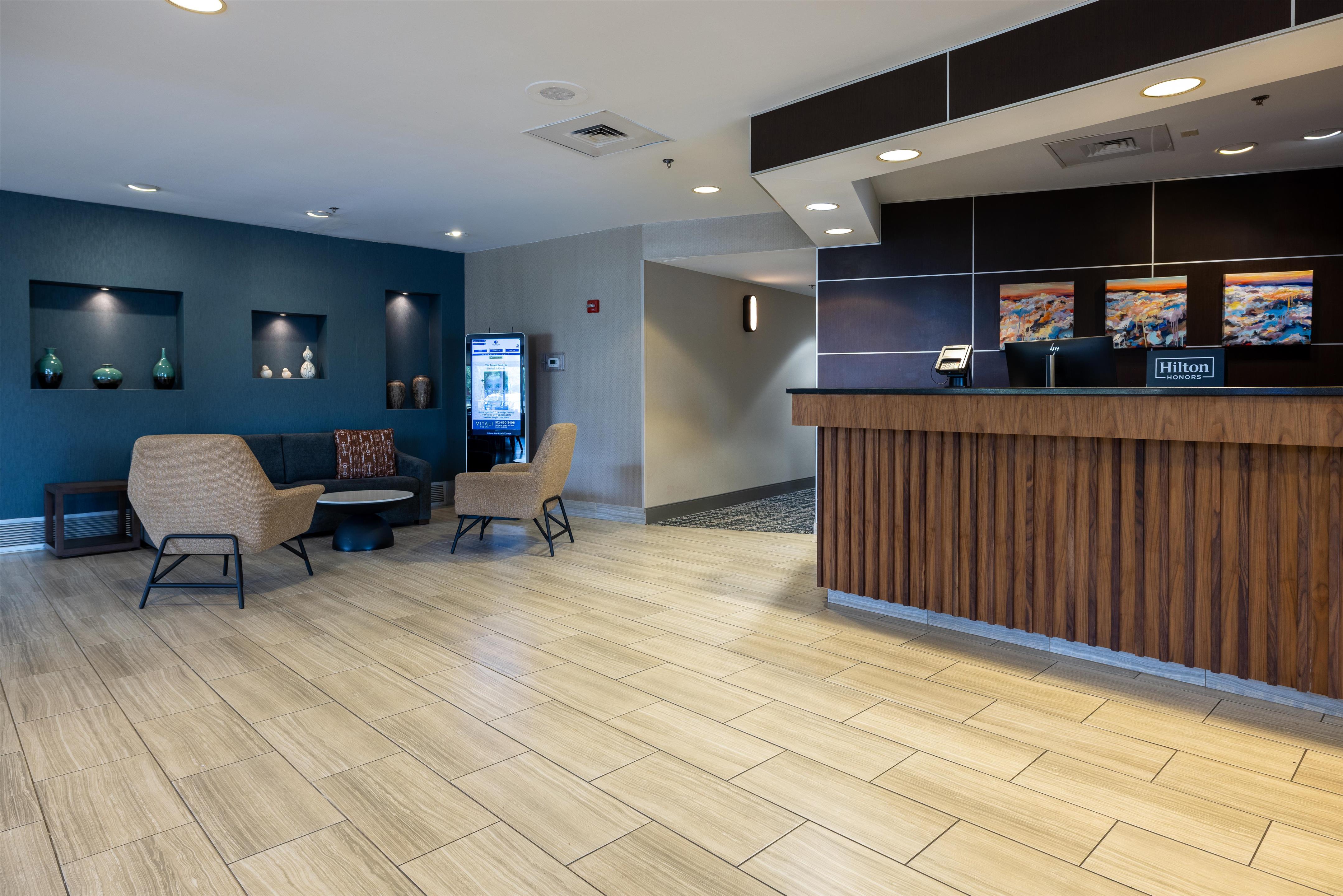 Reception | DoubleTree by Hilton Hotel Savannah Airport