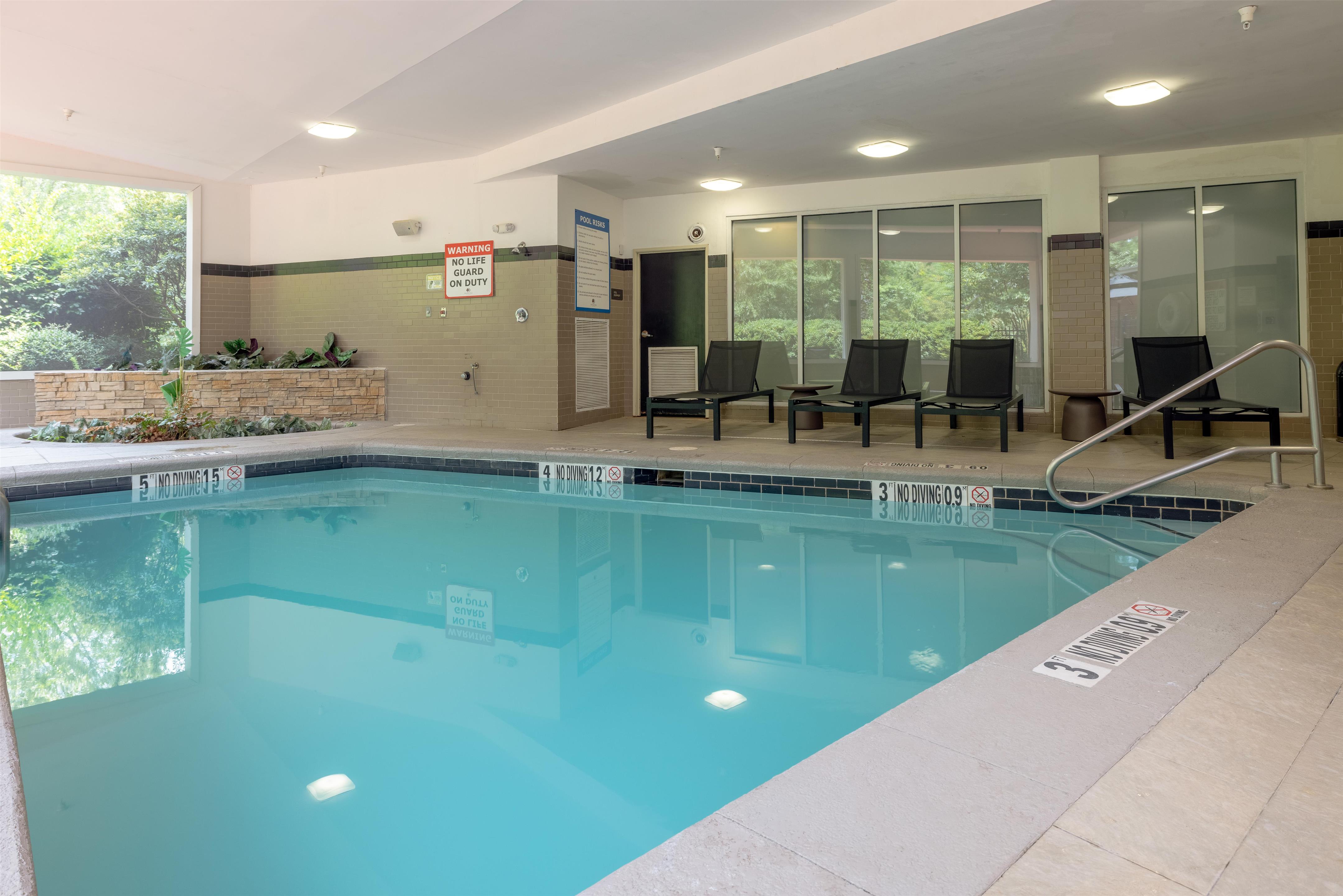 Pool | DoubleTree by Hilton Hotel Savannah Airport