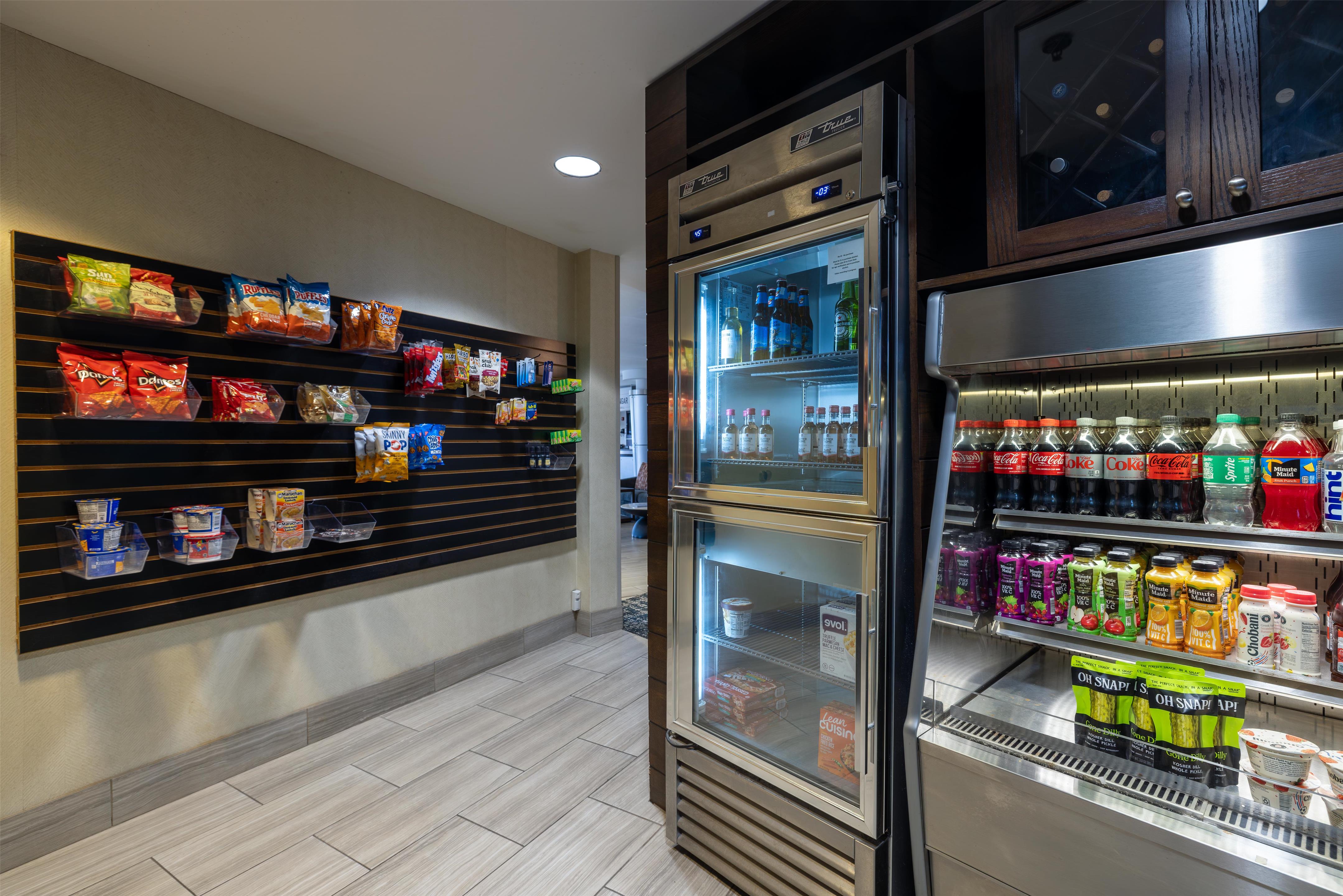 Restaurant | DoubleTree by Hilton Hotel Savannah Airport