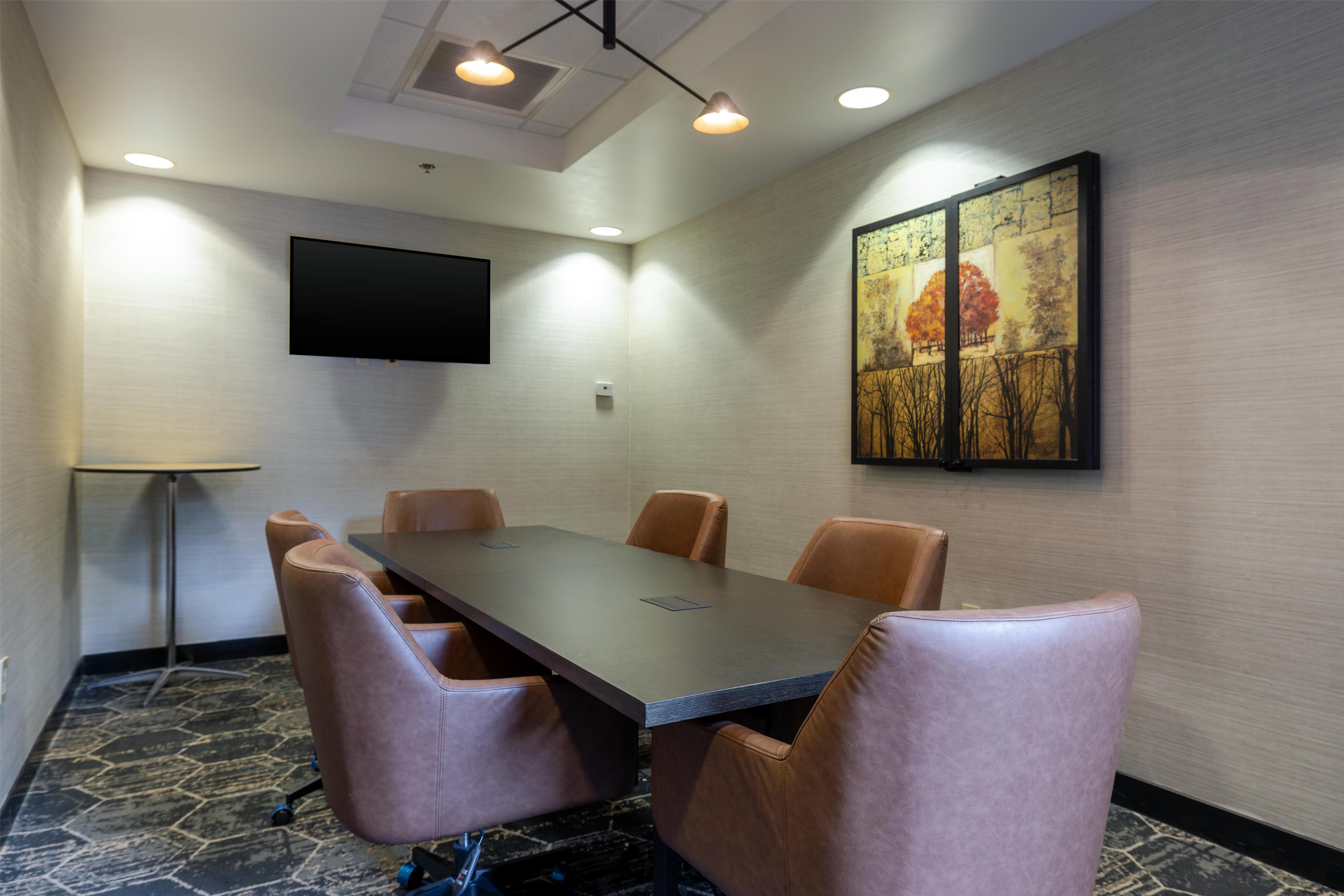 Meeting Room | DoubleTree by Hilton Hotel Savannah Airport
