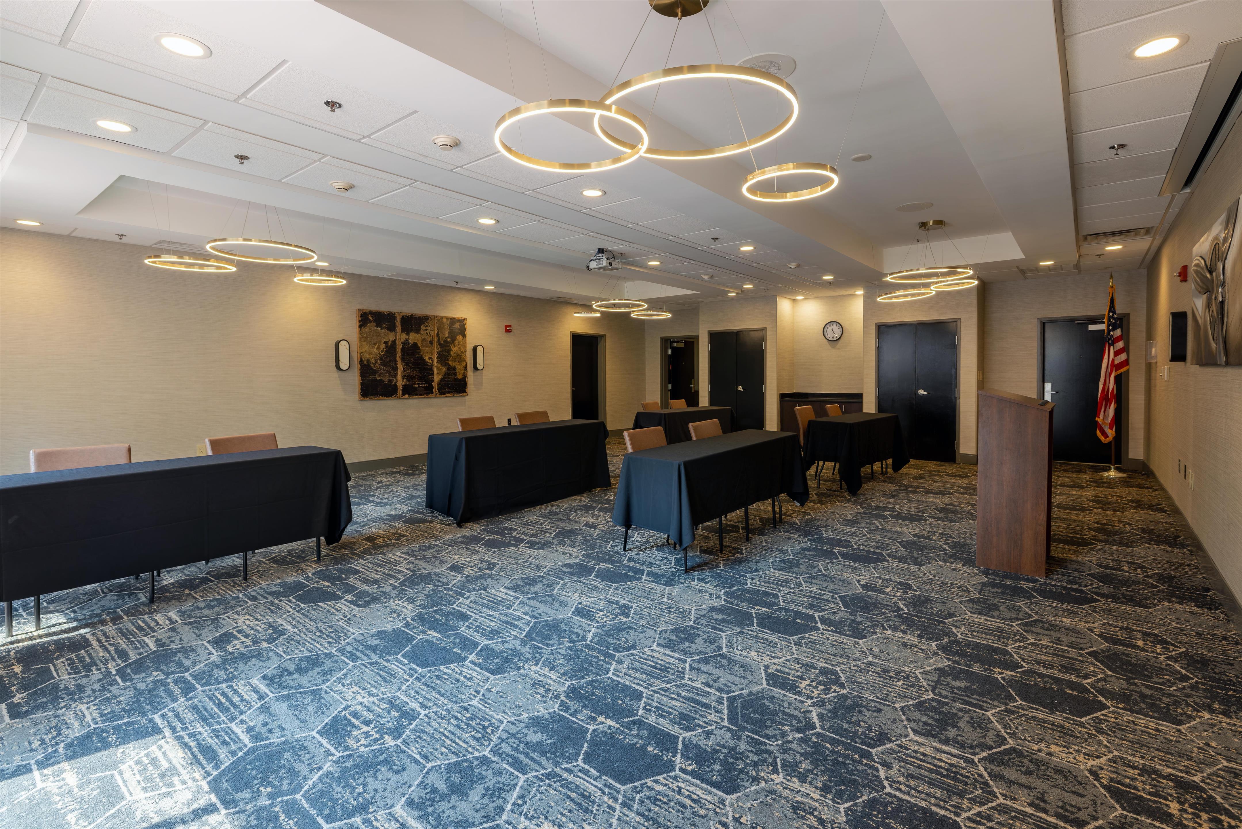 Meeting Room | DoubleTree by Hilton Hotel Savannah Airport