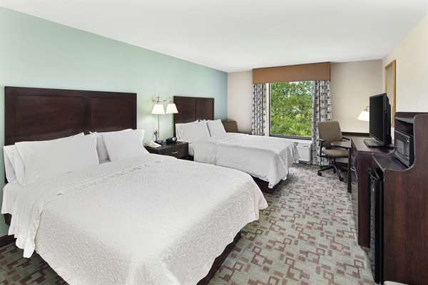  - Hampton Inn & Suites Airport Savannah - I-95, Exit 104