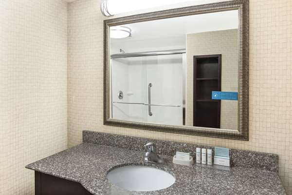  - Hampton Inn & Suites Airport Savannah - I-95, Exit 104