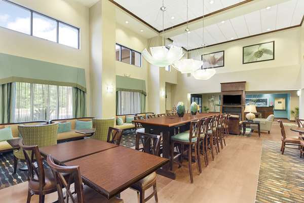  - Hampton Inn & Suites Airport Savannah - I-95, Exit 104