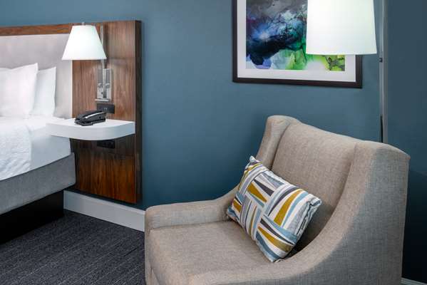  - Hampton Inn Historic District Savannah - I-16, Exit 167