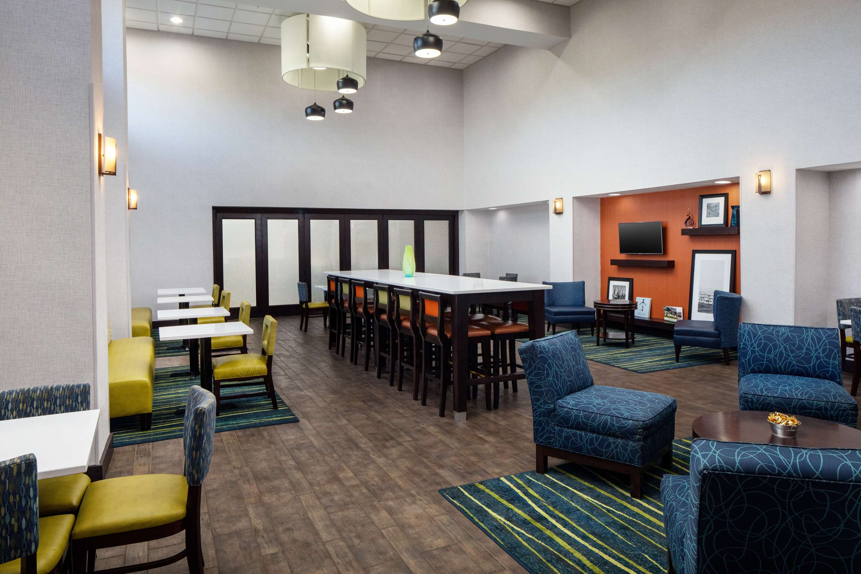 Lobby | Hampton Inn & Suites Savannah - I-95 South - Gateway