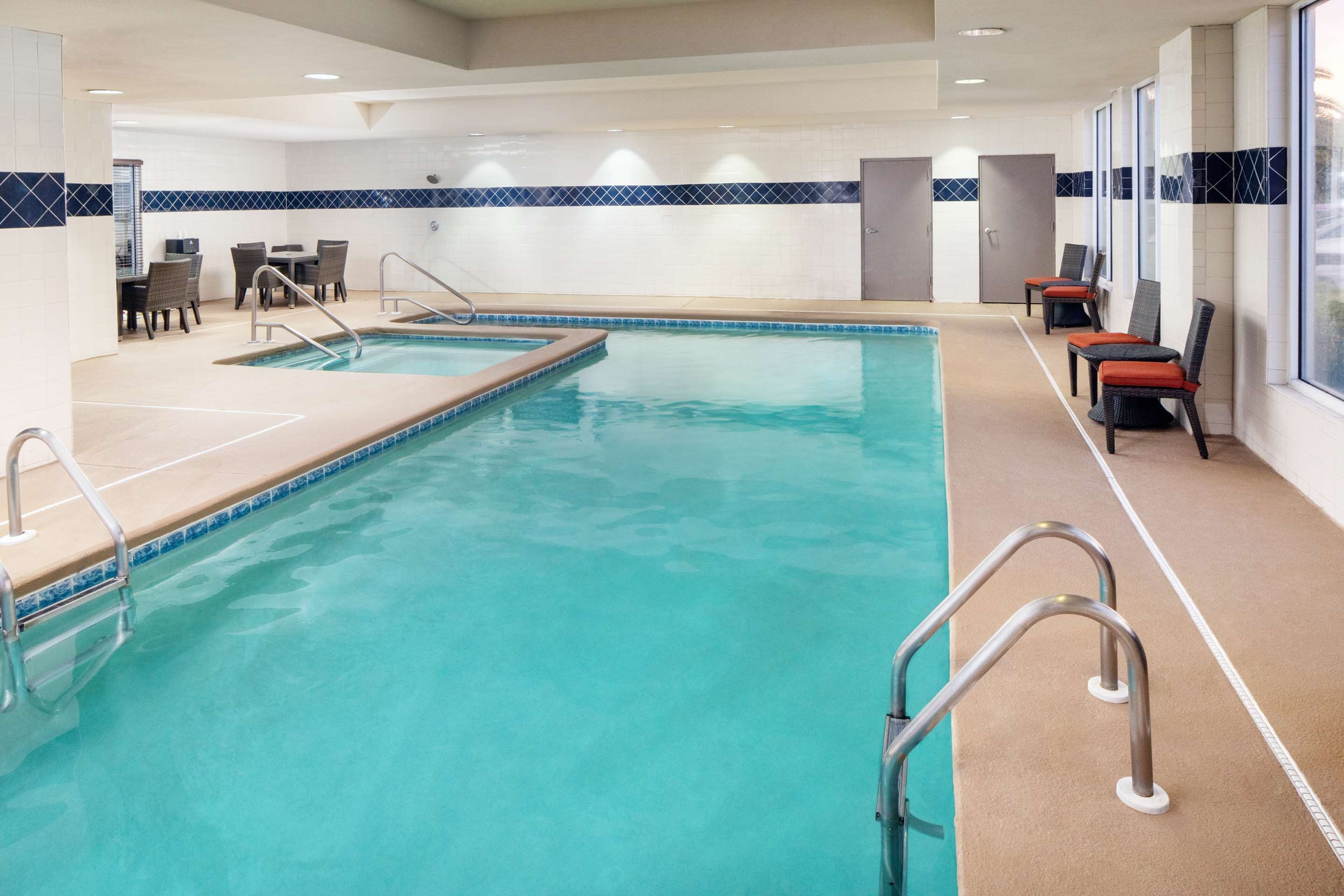 Pool | Hampton Inn & Suites Savannah - I-95 South - Gateway