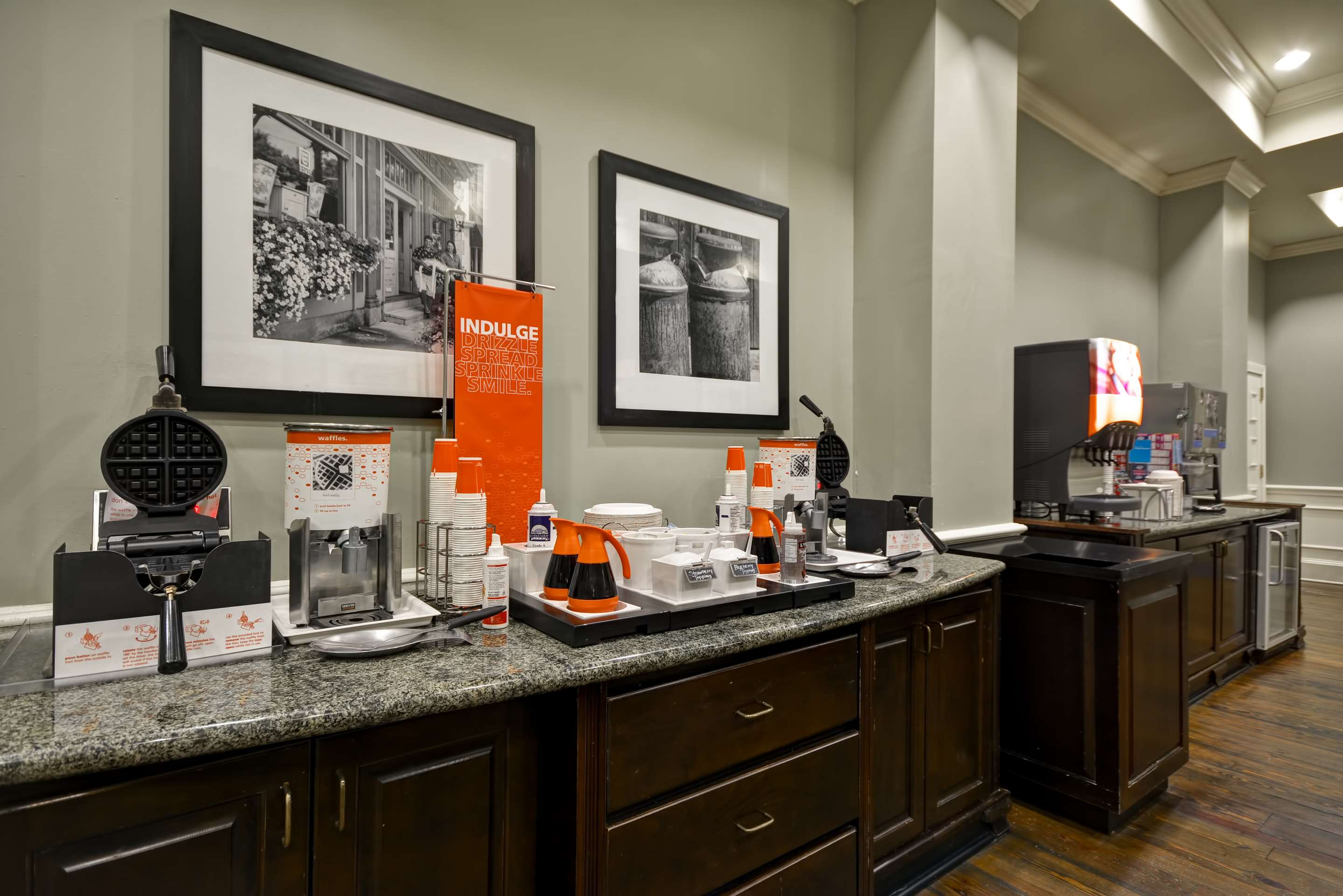 Restaurant | Hampton Inn & Suites Savannah Historic District