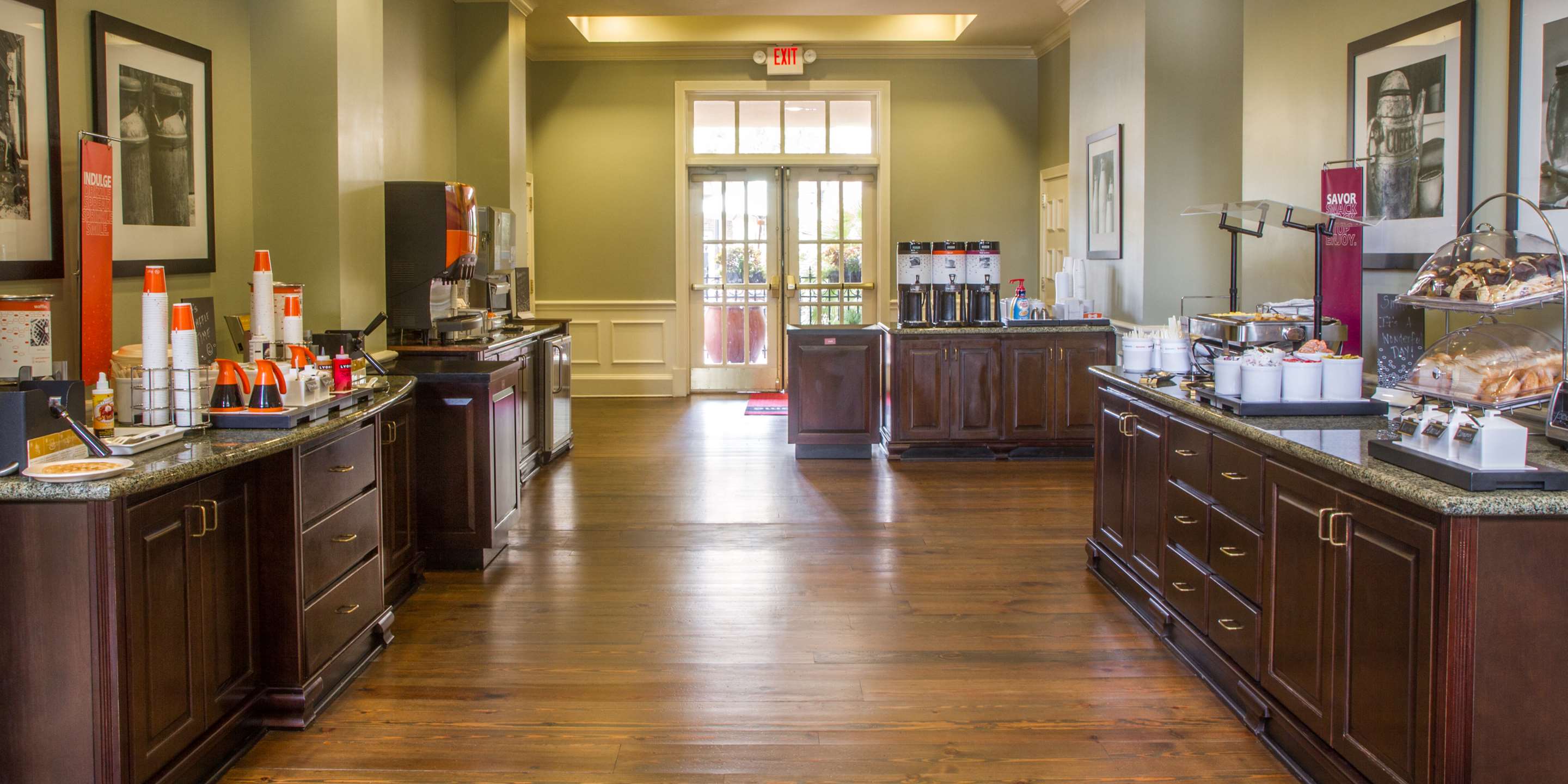 Restaurant | Hampton Inn & Suites Savannah Historic District