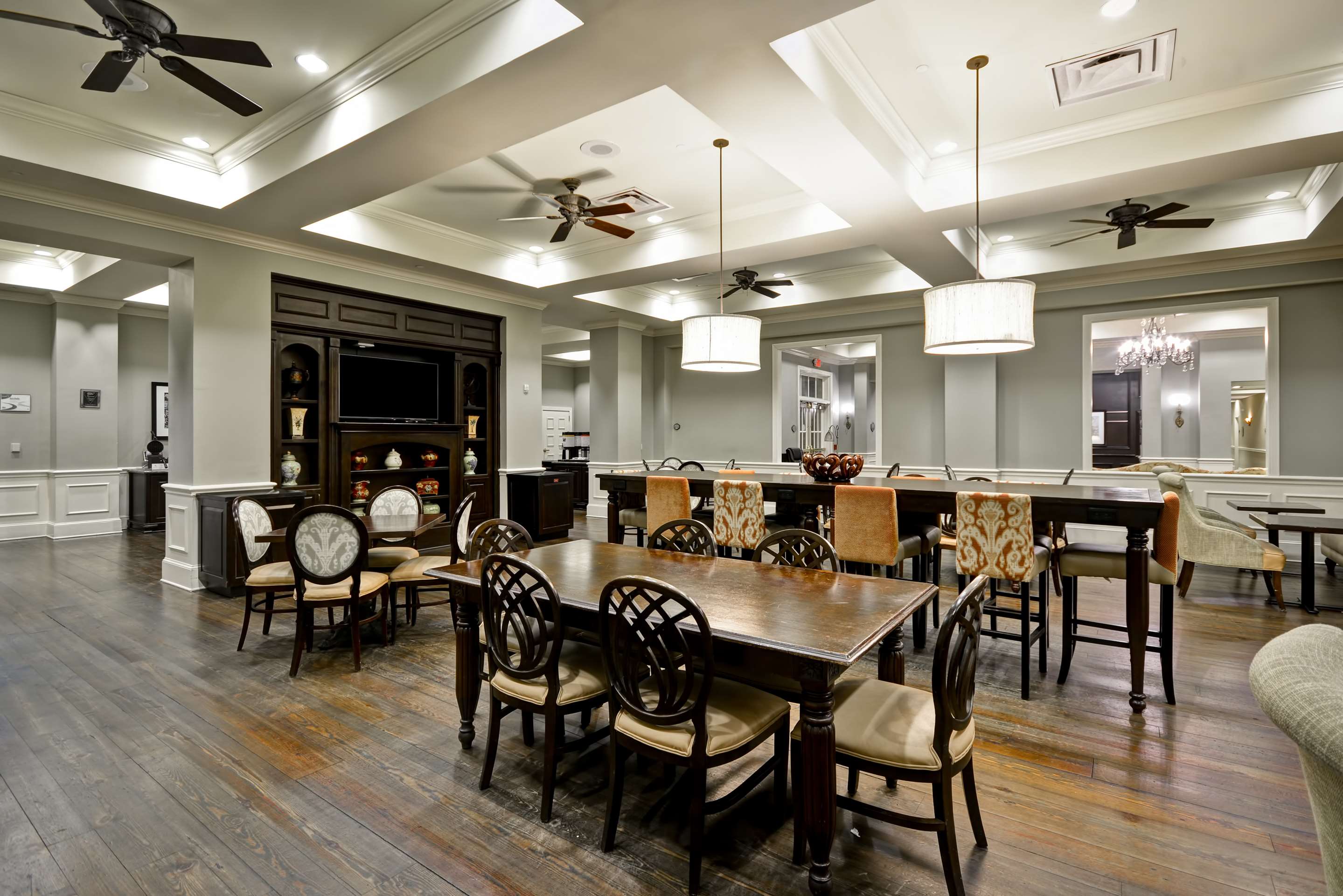 Lobby | Hampton Inn & Suites Savannah Historic District