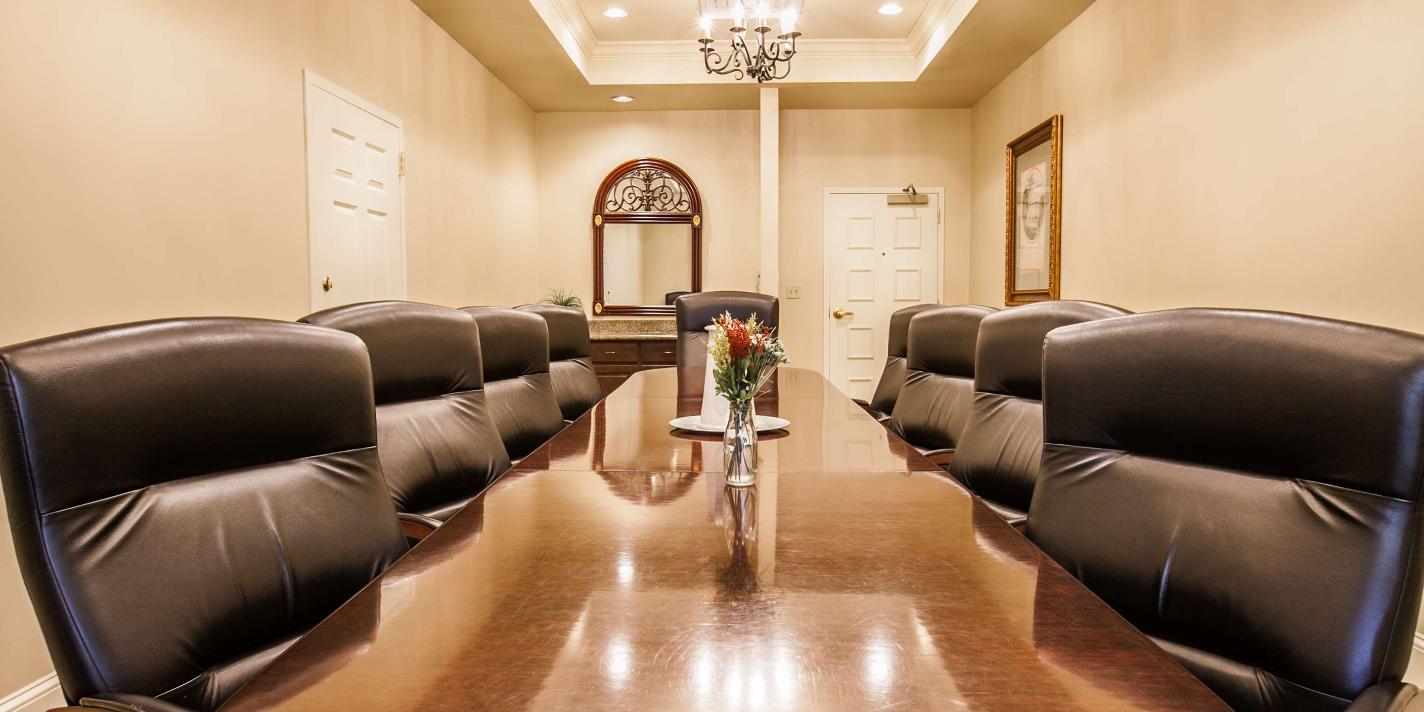 Meeting Room | Hampton Inn & Suites Savannah Historic District