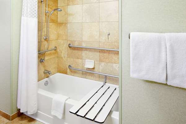 - Hampton Inn & Suites Midtown Savannah