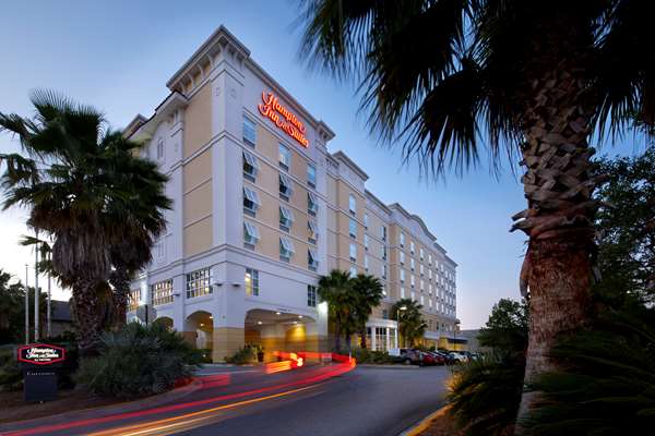 Exterior view - Hampton Inn & Suites Midtown Savannah