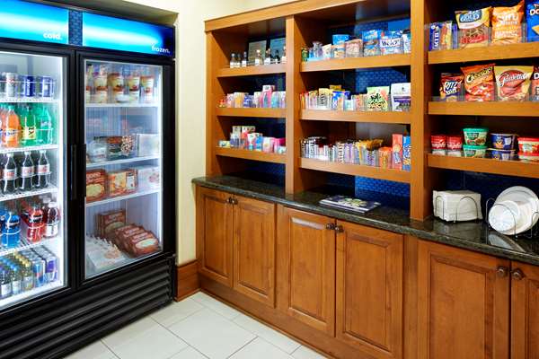 Restaurant - Hampton Inn & Suites Midtown Savannah