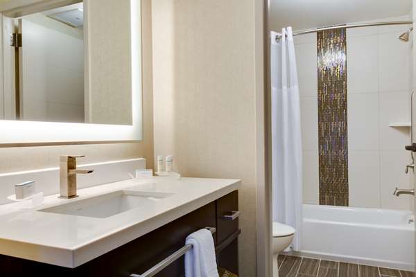  - Homewood Suites by Hilton Historic District Savannah