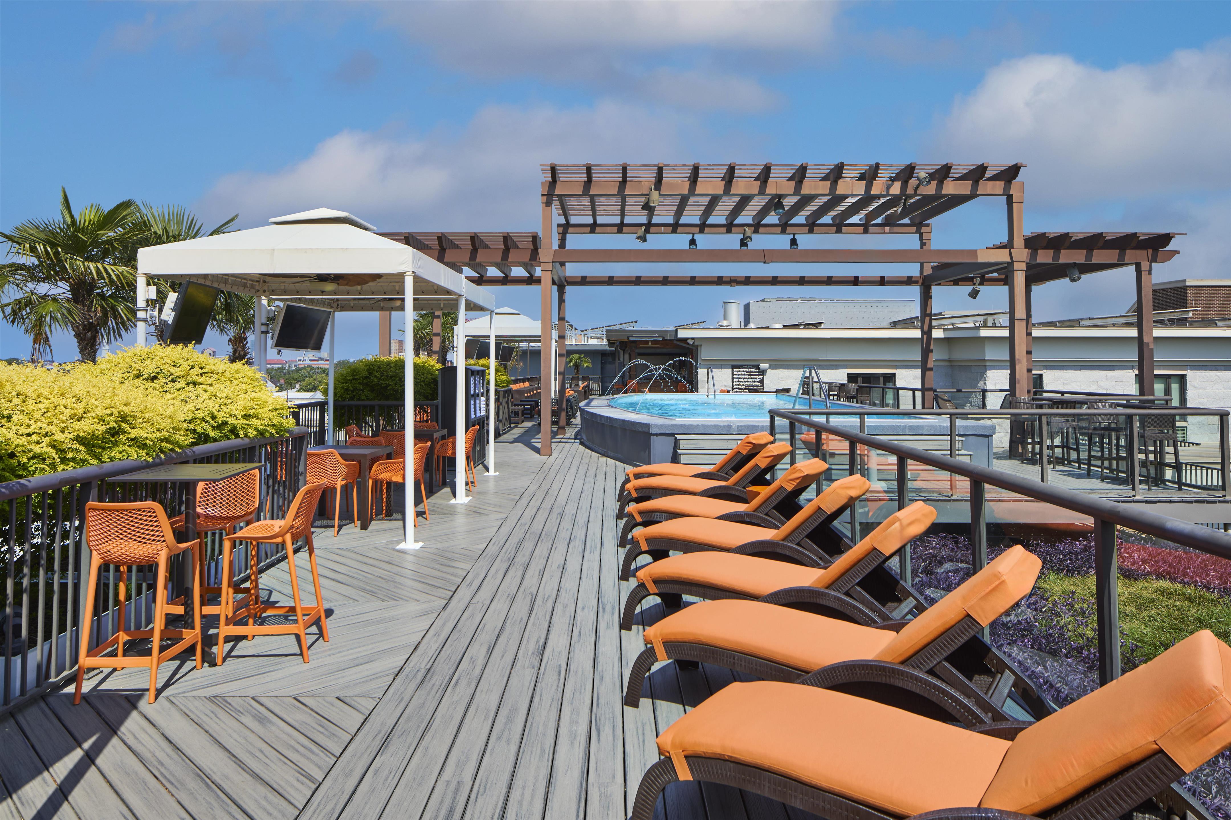 Pool | Homewood Suites by Hilton Savannah Historic Dist/Riverfront