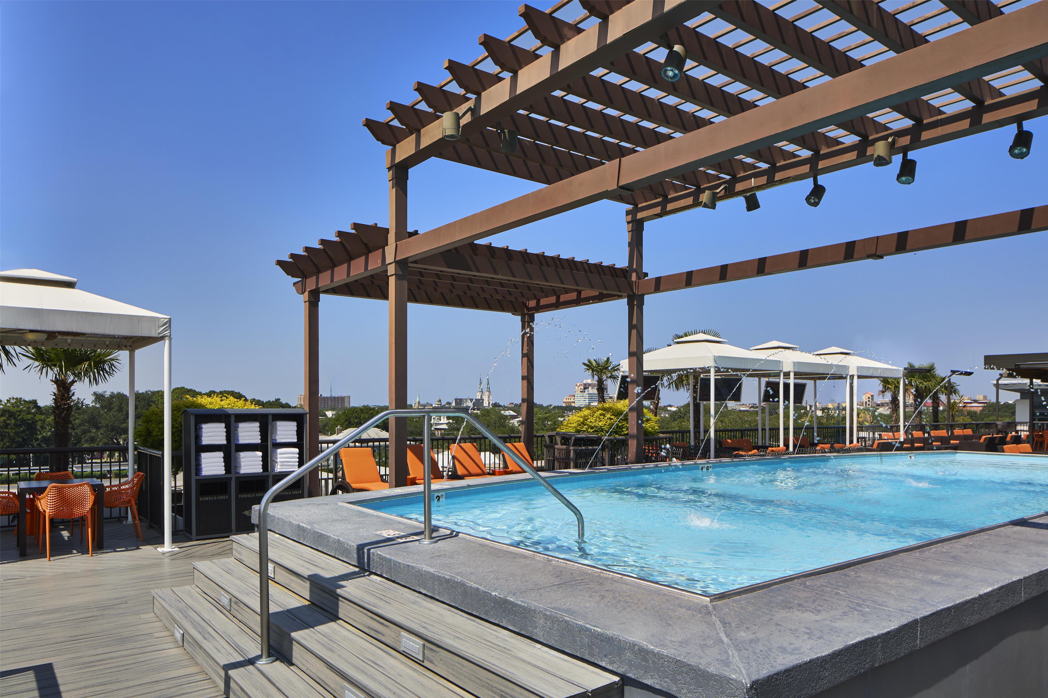 Pool | Homewood Suites by Hilton Savannah Historic Dist/Riverfront