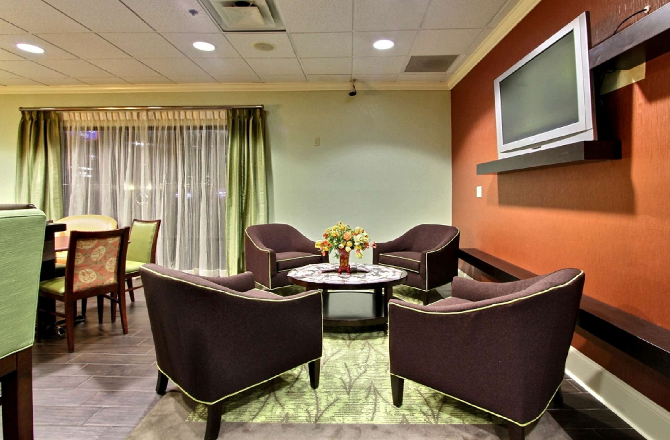 Reception | Hampton Inn Savannah-I-95/Richmond Hill
