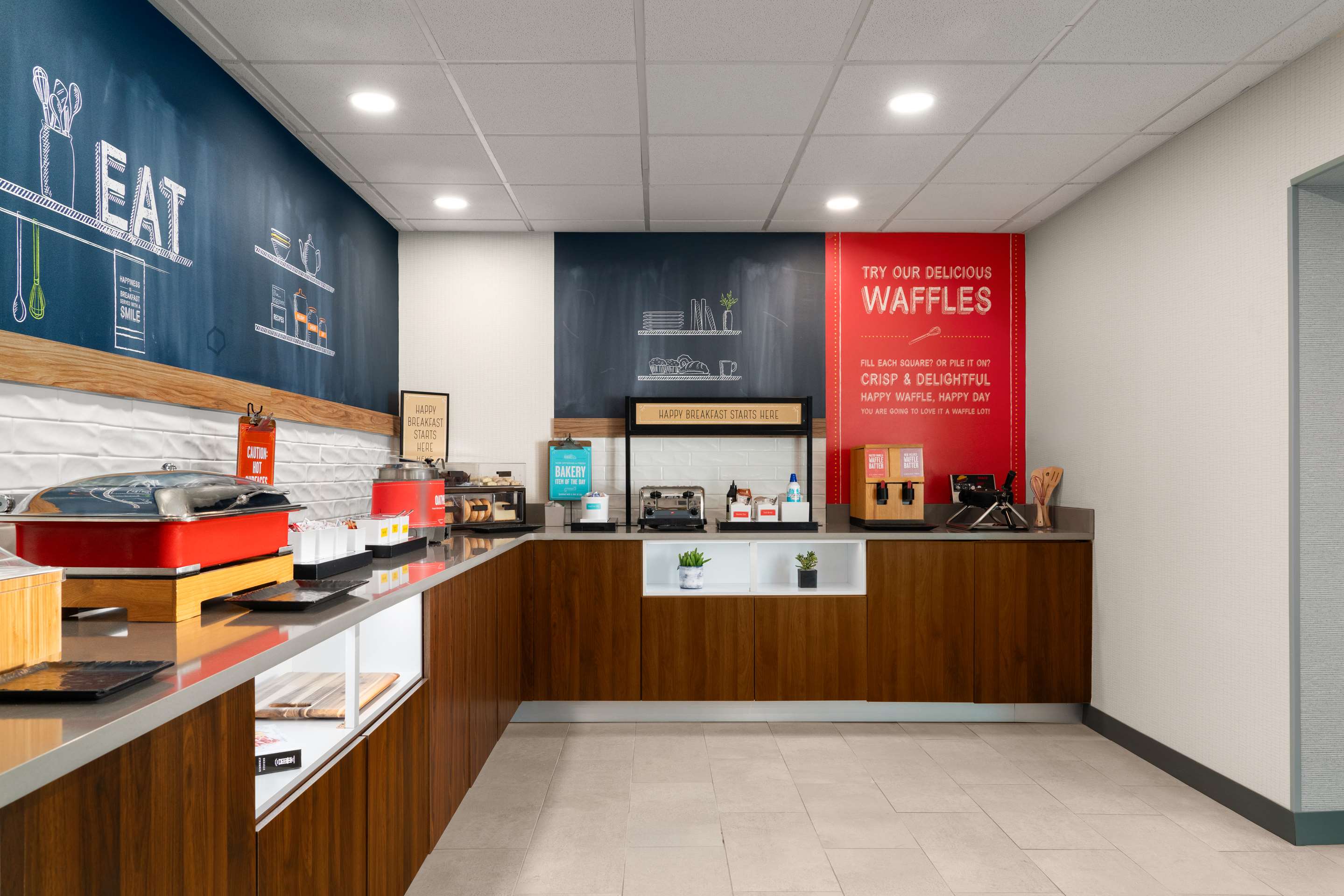 Breakfast Area | Hampton Inn Sturbridge