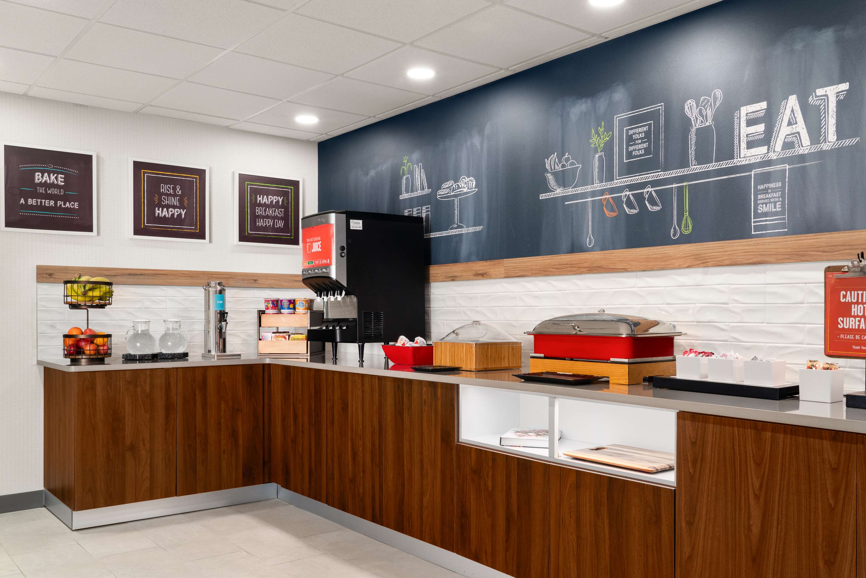 Breakfast Area | Hampton Inn Sturbridge