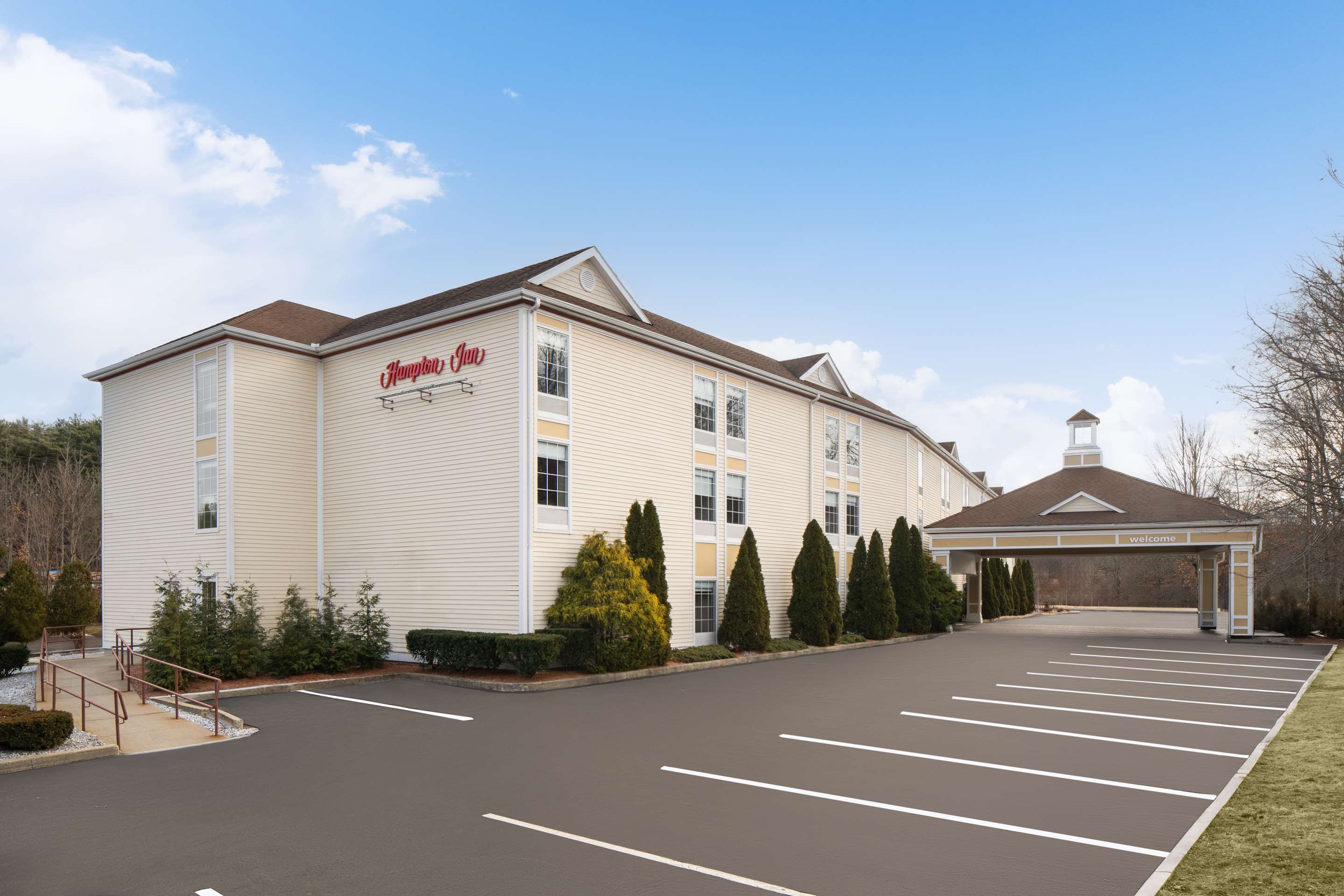 Exterior | Hampton Inn Sturbridge