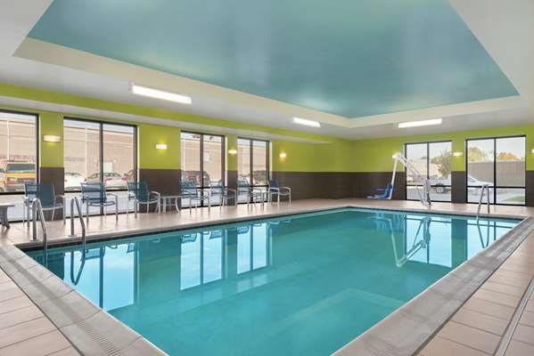 Pool - Hampton Inn & Suites Granger