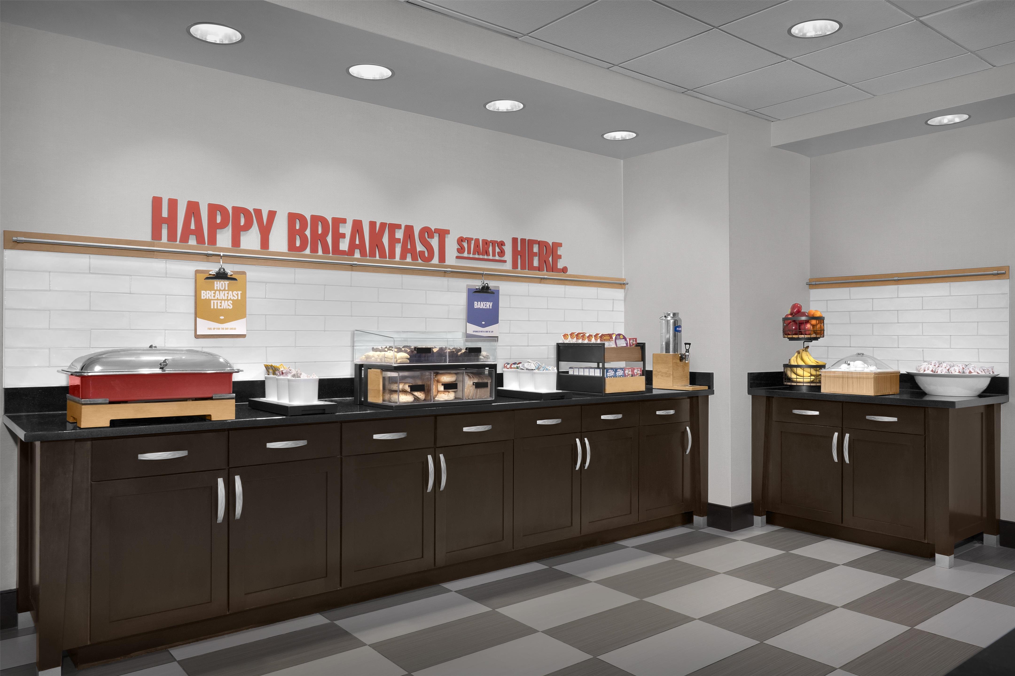Breakfast Area | Hampton Inn & Suites Mishawaka/South Bend at Heritage Square