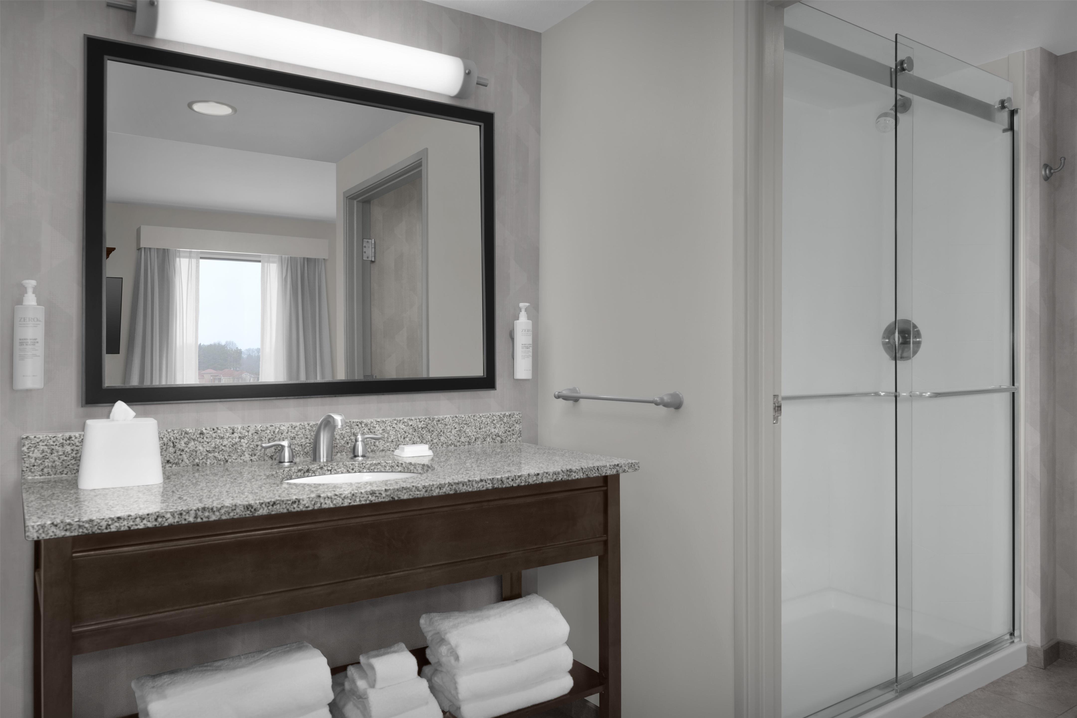Guest room bath